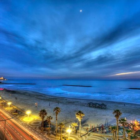 Designed Beach Apartments Tel Aviv Exterior photo
