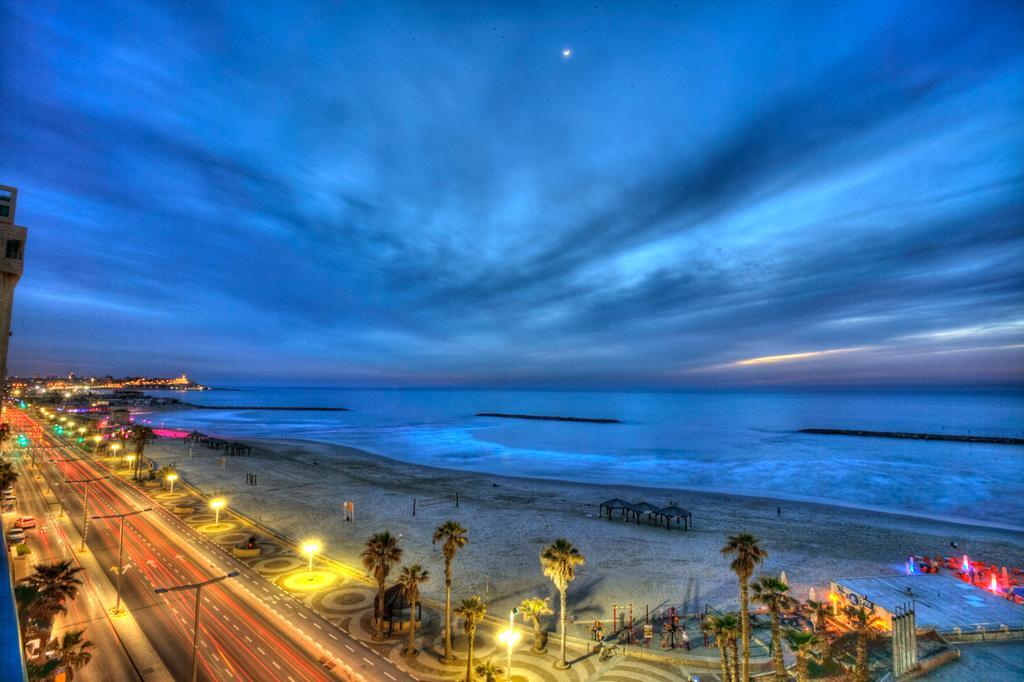Designed Beach Apartments Tel Aviv Exterior photo