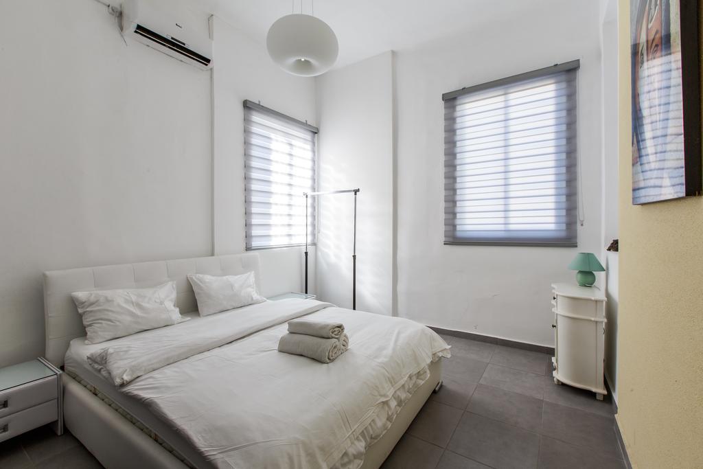 Designed Beach Apartments Tel Aviv Room photo