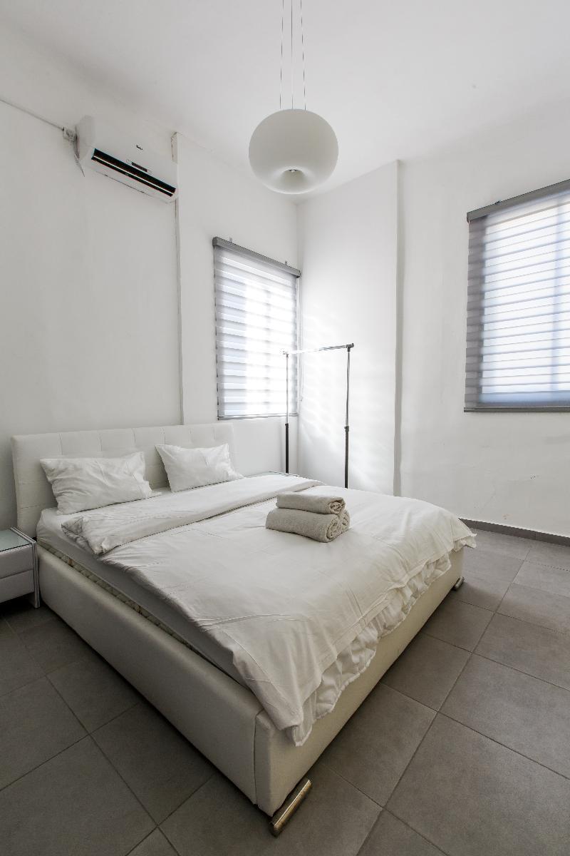 Designed Beach Apartments Tel Aviv Exterior photo
